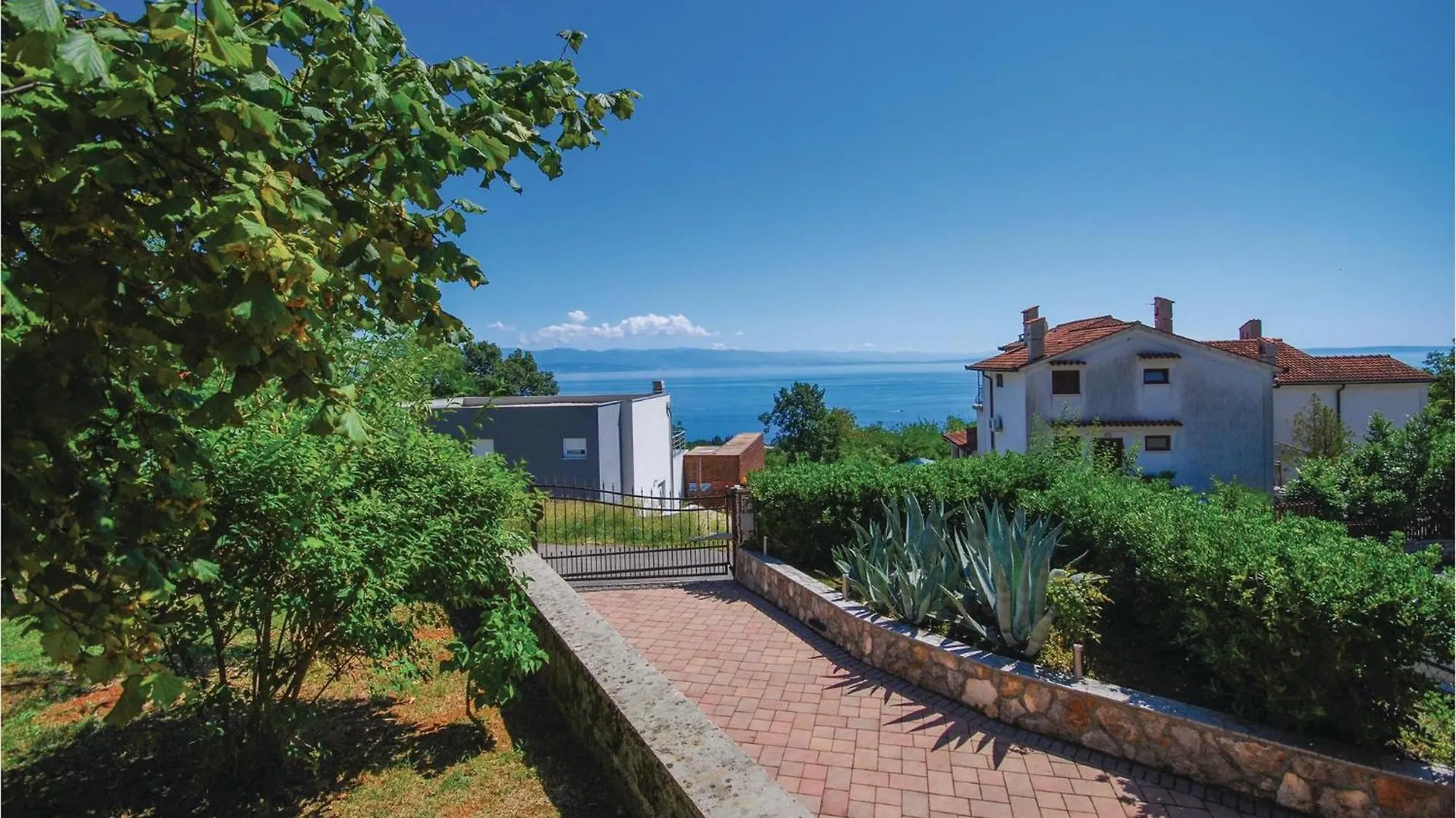 Awesome Apartment In Lovran With House Sea View